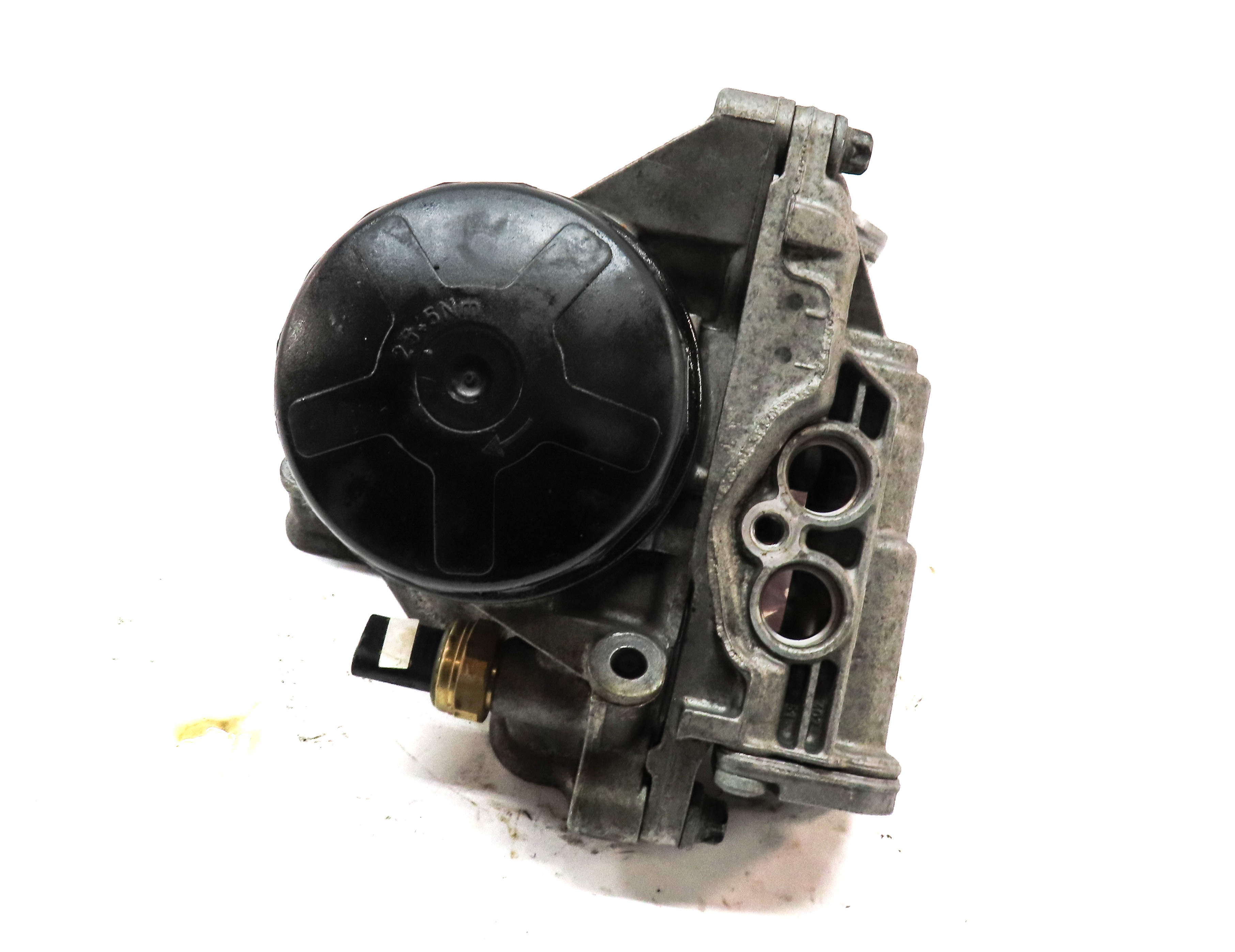 2011 BMW 535XiGT (F07) 3.0T (N55) ENGINE MOTOR OIL FLUID FILTER HOUSING w/ CAP — exact item pictured